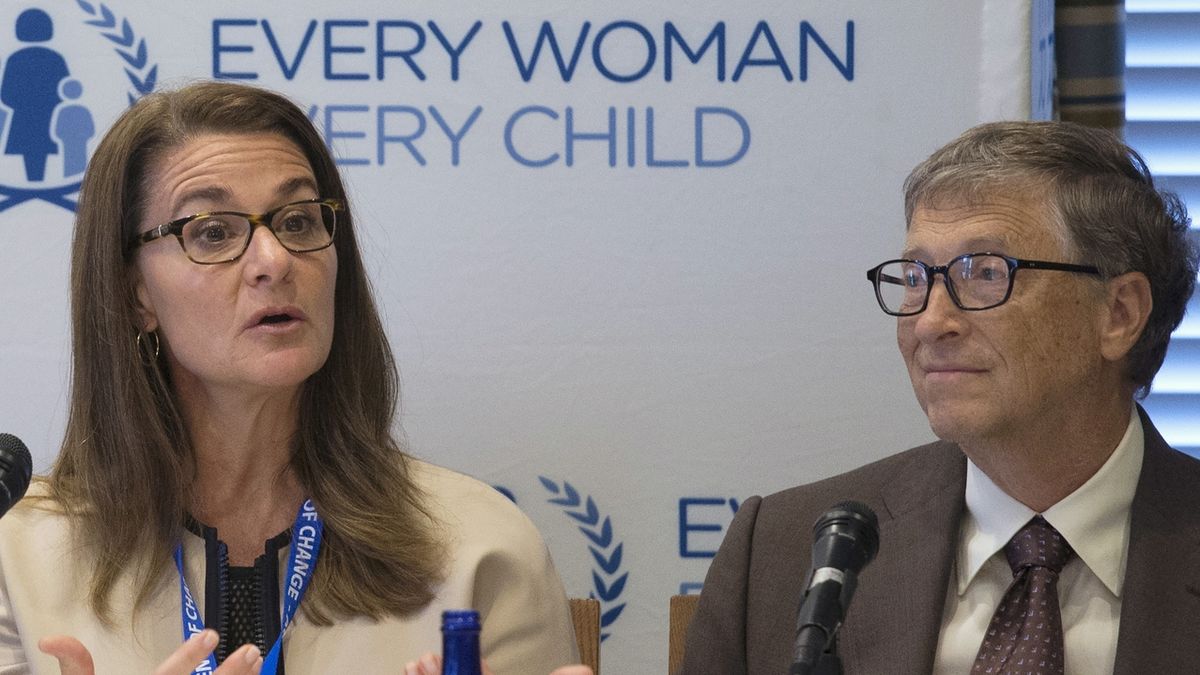 Bill a Melinda Gatesovi jsou oficiálně rozvedení